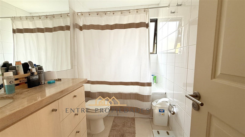 Casa En Venta De 4 Dorm. En Colina