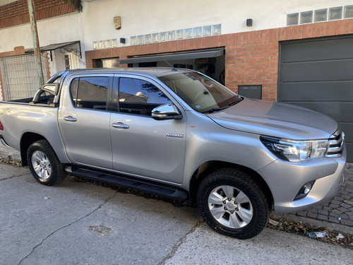 Toyota Hilux 2.8 Cd Srv 177cv 4x2