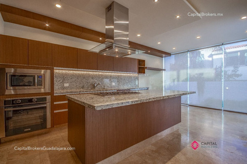 Casa De Lujo En Venta Valle Real