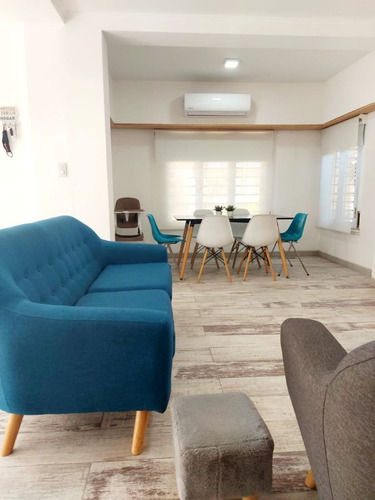 Imagen 6 de 19 de Hermosa Casa Minimalista En Venta De 4 Ambientes Cochera Y Jardín En Adrogué