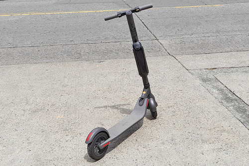 Segway Ninebot E22 Kick Scooter Patineta Electrica 300w