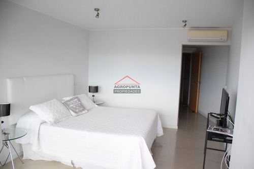 Apartamento En Mansa, 3 Dormitorios *- Ref: 2850
