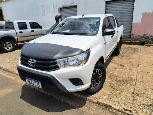 Toyota Hilux 2.8 Tdi Std Cab. Dupla 4x4 4p