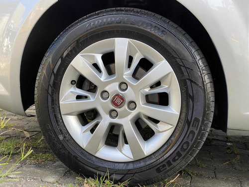 Imagem 7 de 15 de Fiat Punto 2014 1.4 Attractive Flex 5p