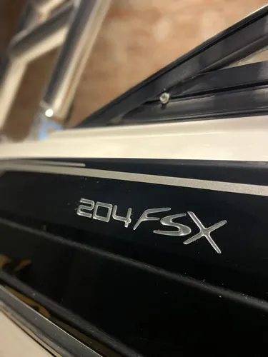 Lancha Monterey 204 Fsx Mercruiser 4.5 2018 Importada