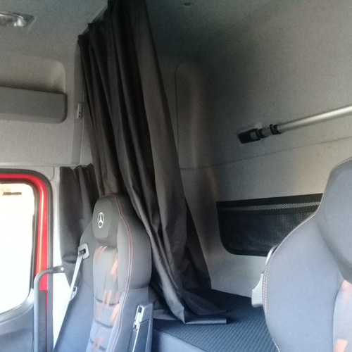 Imagem 2 de 14 de Mercedes Benz Axor 2041 4x2 Teto Alto 18/19
