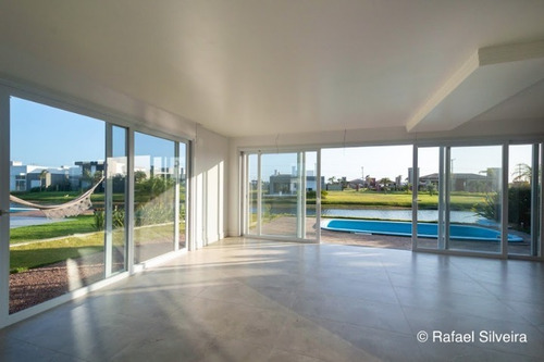Imagem 10 de 20 de Casa À Venda Em Xangri-lá - Ca01010 - 34975817