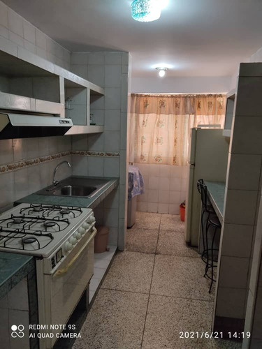 Imagen 10 de 14 de Alquilo Apartamento Amoblado, Urbanización El Centro Piso Bajo