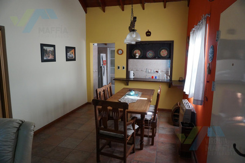 Vmaffia Propiedades Alquila Casa En C.c. Los Troncos. Anual.