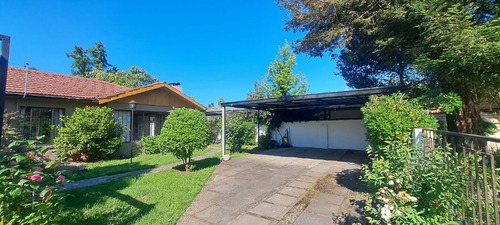 Hermosa Casa, En El Mejor Sector Residencial De La Ciudad.