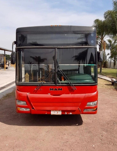 Imagen 4 de 14 de Camion Para Transporte Publico Marca Man Modelo 2013