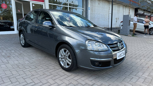 Volkswagen Vento 2.5 Luxury 170cv