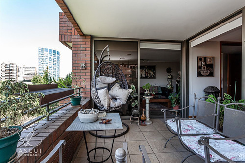 Departamento En Venta De 3 Dorm. En Las Condes