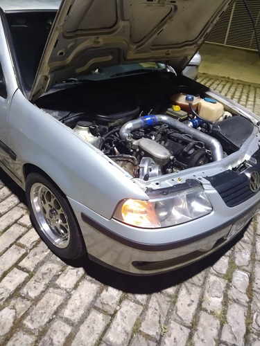 Volkswagen Gol 2000 2.0 3p Turbo.
