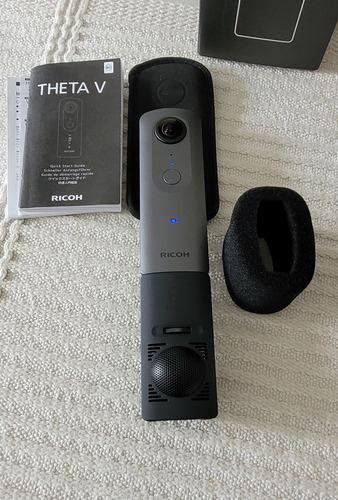 Câmera 360 Ricoh Theta V 4k + Kit Ta-1 Som Incrível 3d Top! (Usado)