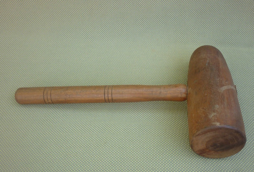 Martillo En Madera Para Barril