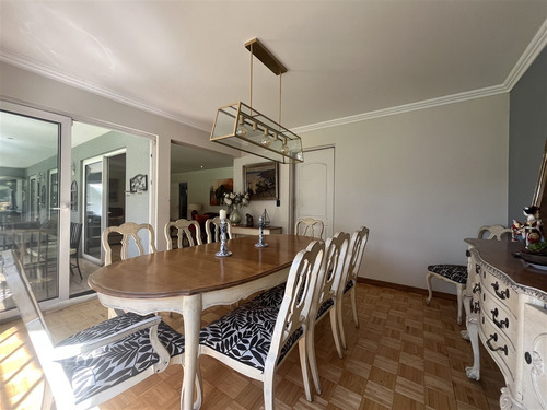 Casa En Venta De 7 Dorm, 2 Suite ,4 B ,en Lo Barnechea