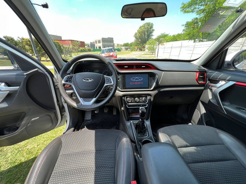 Imagen 9 de 15 de Chery Tiggo 3 1.6 4x2 Luxury L/17 2018