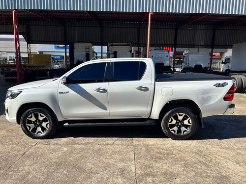 Toyota Hilux 2.8 Tdi Srx Cab. Dupla 4x4 Aut. 4p