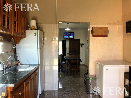 Imagen 6 de 12 de Venta De Casa De 3 Ambientes Con Patio En Quilmes (28198)