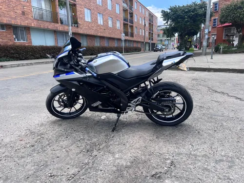 R15 V3 Bastante Jugueteada Con Soat Y Tecno Nuevos