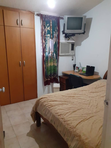 Imagen 10 de 13 de R.o En Venta Hermosa Y Cómoda Casa En Urbanización El Tamarindo, Barcelona