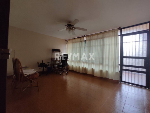 Imagen 3 de 19 de En Venta Bella Y Amplia Casa A Remodelar Morro Ii. Cód.: 129748. 04144841043