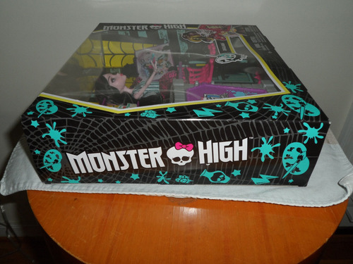 Monster High Draculaura Skulltimate Art Class (Usado)