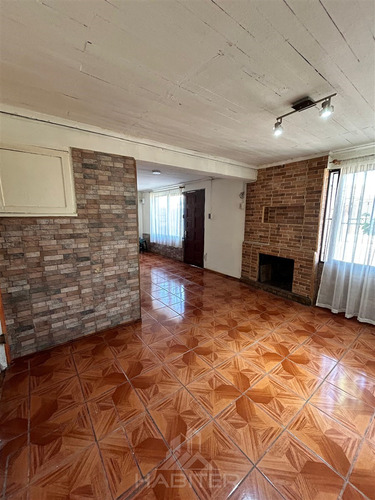 Casa En Venta De 3 Dorm. En Curicó