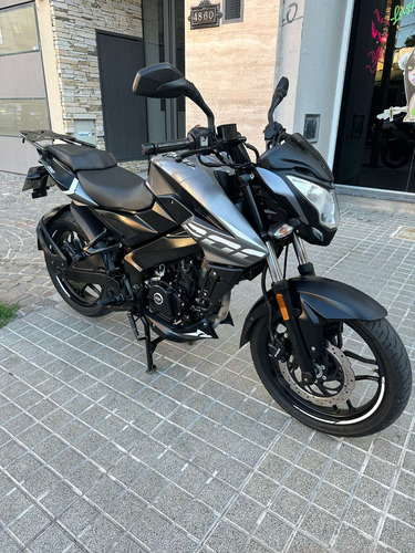 Rouser Ns 200