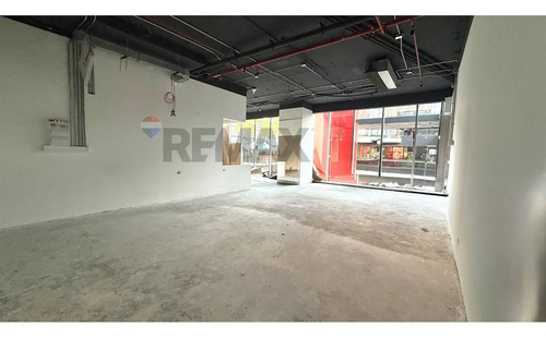 Local Comercial En Ubicación Estratégica