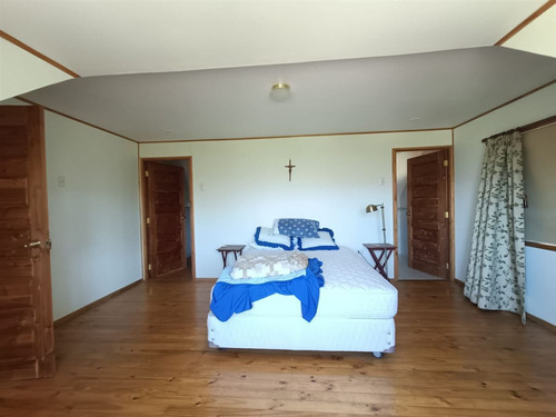 Casa En Venta De 3 Dorm. En Olmué