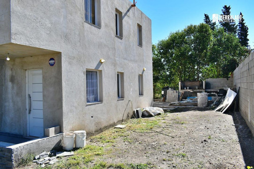 Casa Más Terreno Para Departamentos O Locales.