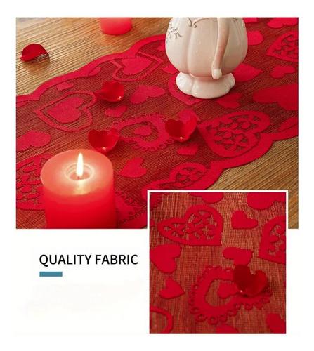 Camino De Mesa Modificado Para El Día De San Valentín, Con D