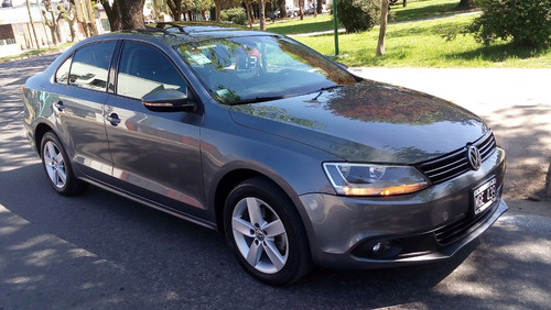 Imagen 3 de 14 de Volkswagen Vento 2.0 Luxury I 140cv