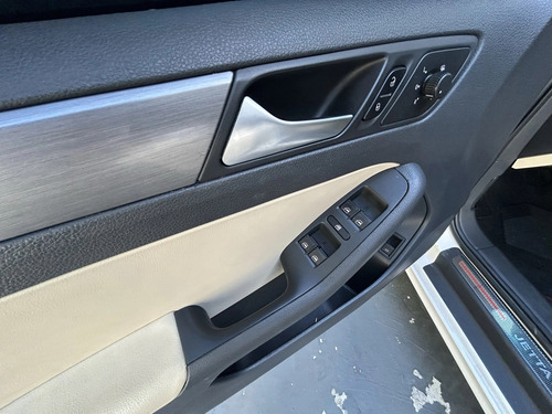 Volkswagen Jetta 2.0 Tsi Highline 4p
