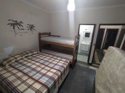 Casa Com Piscina Aquecida, Pé Na Areia, Ar Condicionado, Salão Jogos Com Mesa De Bilhar E Maquina De Vídeo Game Com Vários Jogos, Cascata Aquecida Automatizada, Lazer Completo, Segurança 24 Horas.
