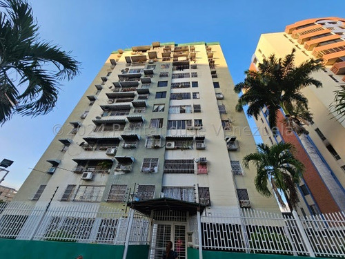 Apartamento Urbanizacion Base Aragua Edif El Roble Remodelado Y Moderno 24-22578 Df