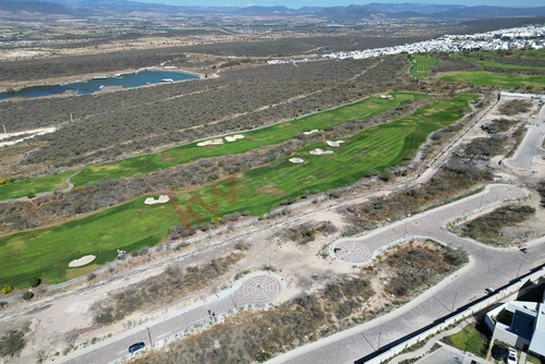 Terreno De 718m² Colindante A Campo De Golf, Clúster De Solo 38 Lotes, Zibatá, Qro.