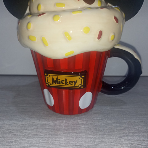 Taza 3d Mickey Mouse Cupcake 500ml Cerámica Galeriadc Rojo Mickey (Usado)