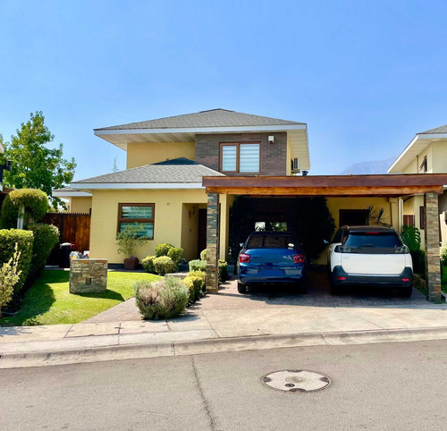 Casa 5 Dorm + Servicio (95981)