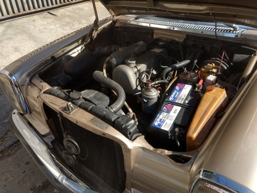 Imagem 8 de 14 de Mercedes Benz 1973 220d W115 Diesel