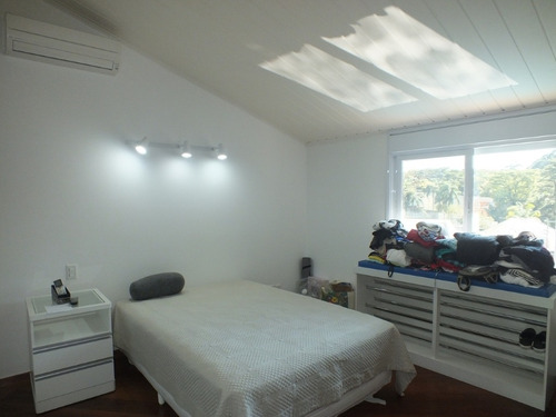 Imagem 29 de 30 de Linda Casa Em Local Nobre! - Reo251988