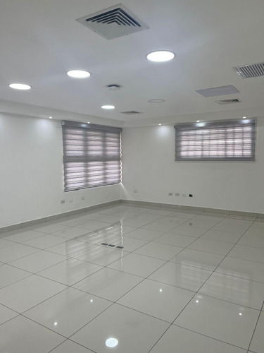For Rent Local De Oficina En Los Prados De 150m2 Segundo Nivel Con 3 Parqueos