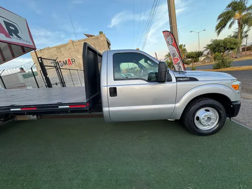 Ford F-350 6.2 Xl Mt