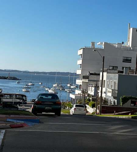 Imagen 26 de 28 de Excelente Departamento . Dos Ambientes, En Peninsula. Punta Del Este. Esquina Gorlero Y 21. La Pagina No Me Permite Poner La Direccion Exacta En Ubicacion.