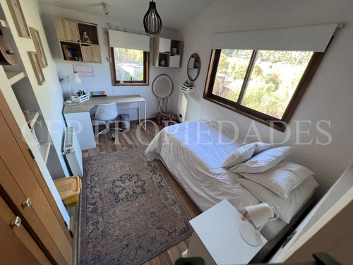 Amplia Casa Ideal Para Familia En Condominio. El Arrayan