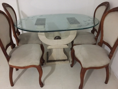 Vendo Lindo Juego De Comedor De 4 Puestos Con Base De Mármol