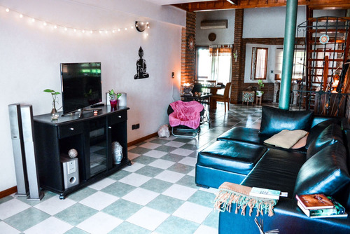 Casa En Granadero Baigorria
