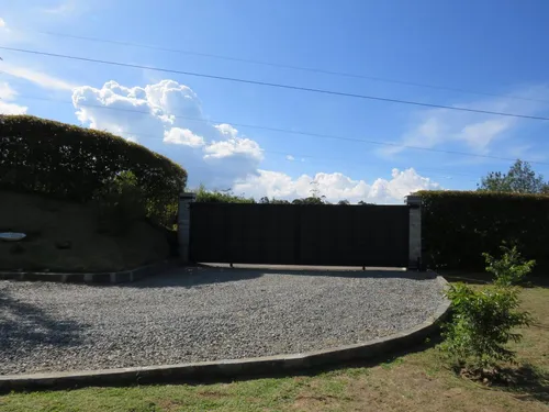 Casalote En Venta En Alto Del Escobero. Cod V14836